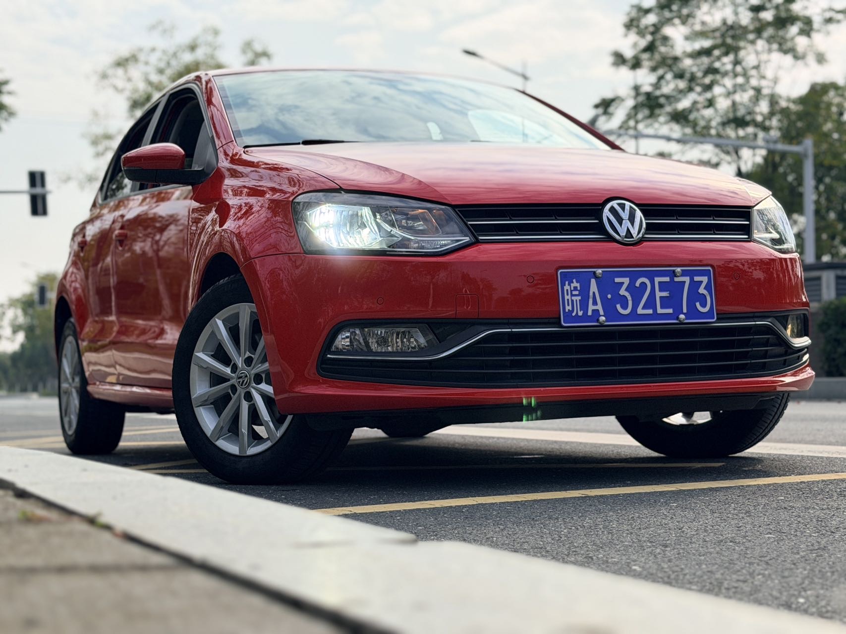 Volkswagen Polo 2015 изображение автомобиля #10