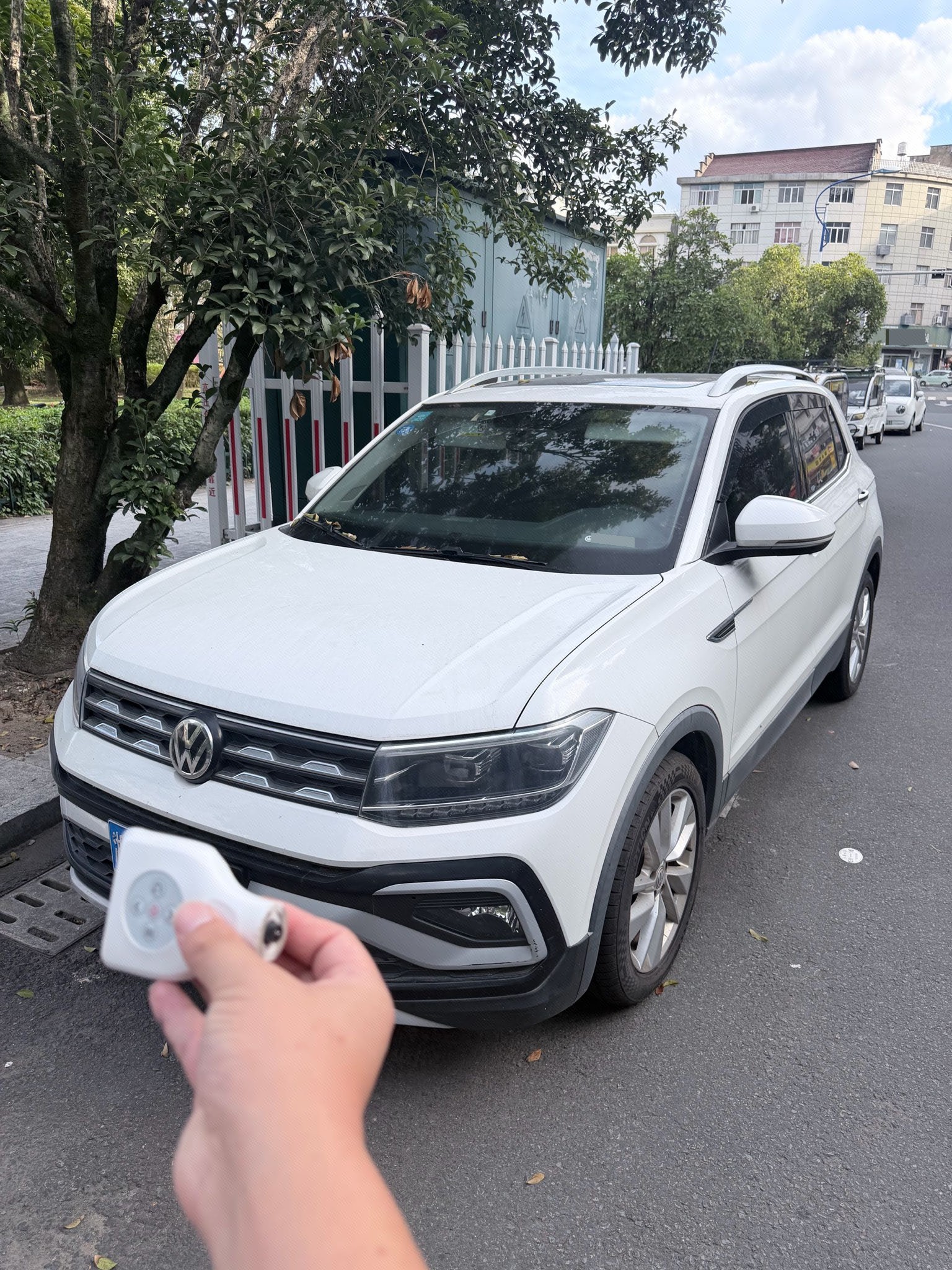 Volkswagen T-Cross 2019 car image 