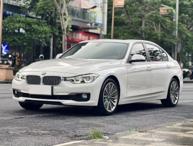 BMW 3 Series 2019 car image 