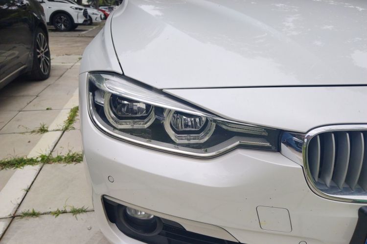 BMW 3 Series 2018 #8 BMW 3 Series 2018 car image #8