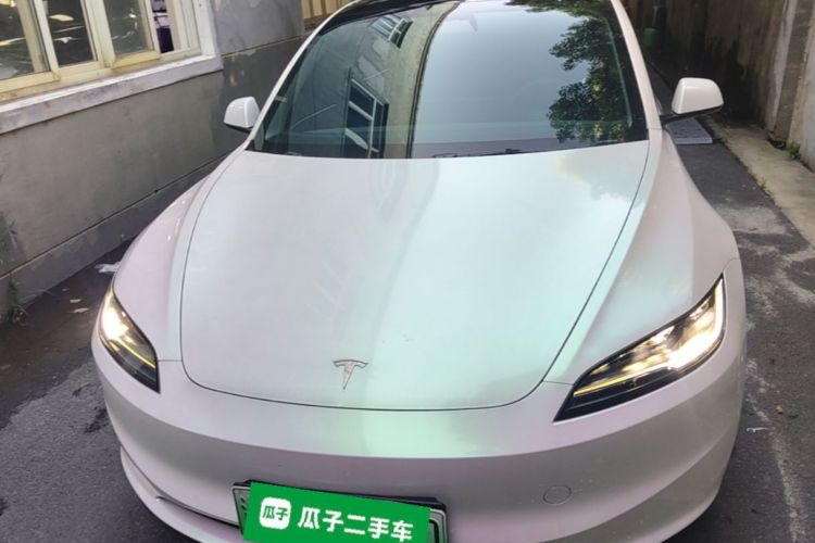 Tesla Model 3 2024 car image #3