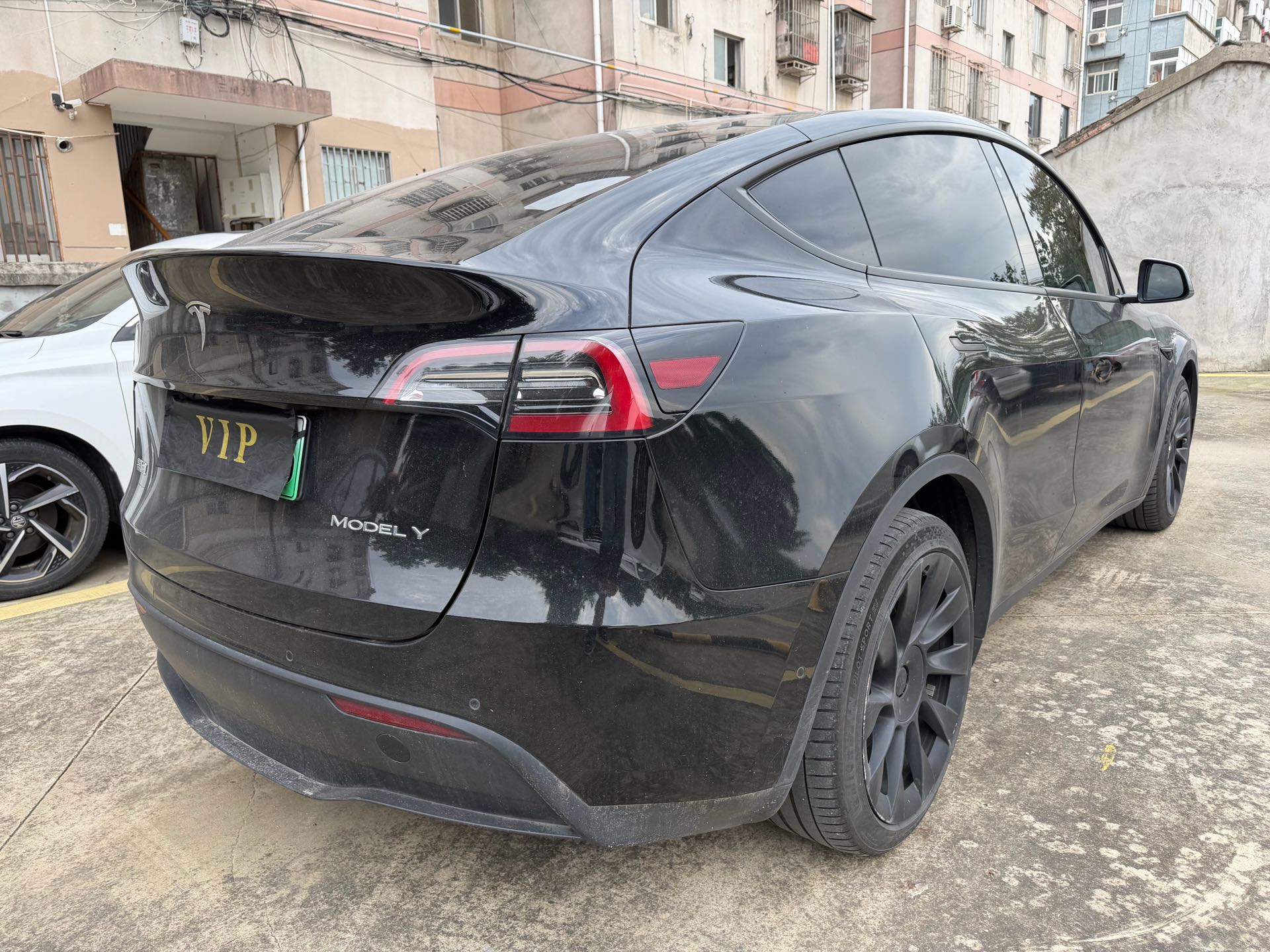 Tesla Model Y 2021 #6 Tesla Model Y 2021 car image #6
