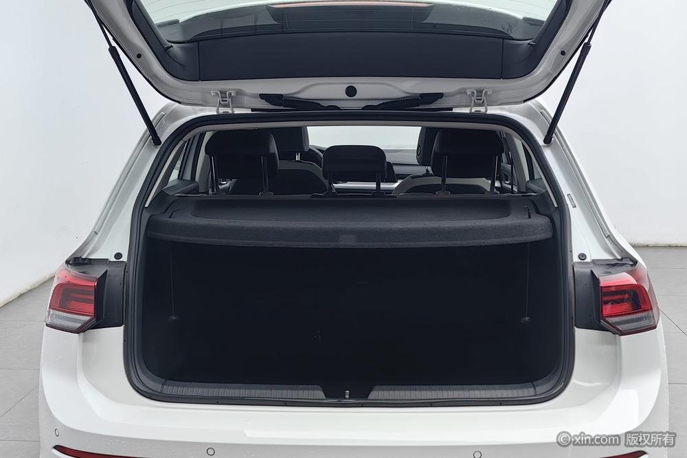 Volkswagen Golf 2021 car image #23