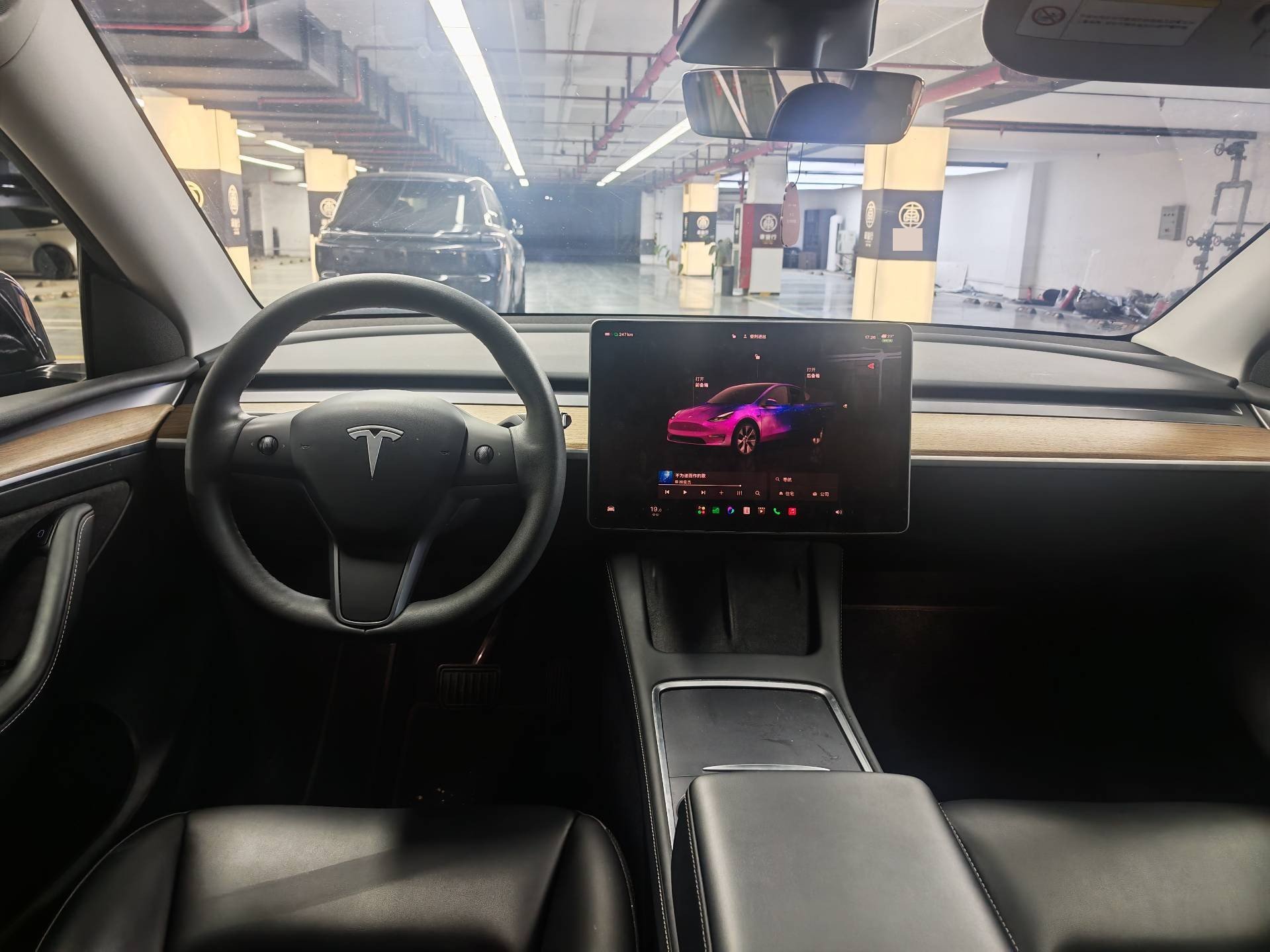 Tesla Model Y 2023 #9 Tesla Model Y 2023 صورة سيارة #9