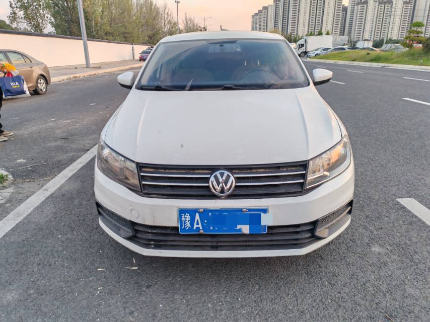 Volkswagen Santana 2017 car image #2
