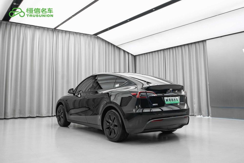 Tesla Model Y 2023 #4 Tesla Model Y 2023 immagine di auto #4