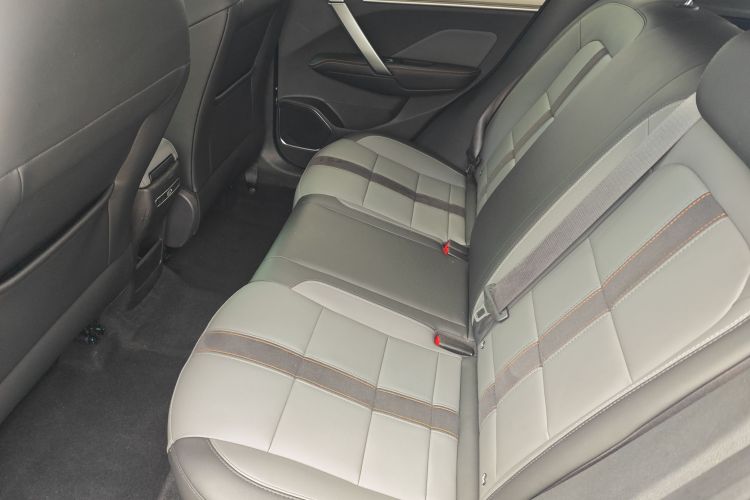 GEELY Coolray 2023 #15 GEELY Coolray 2023 car image #15