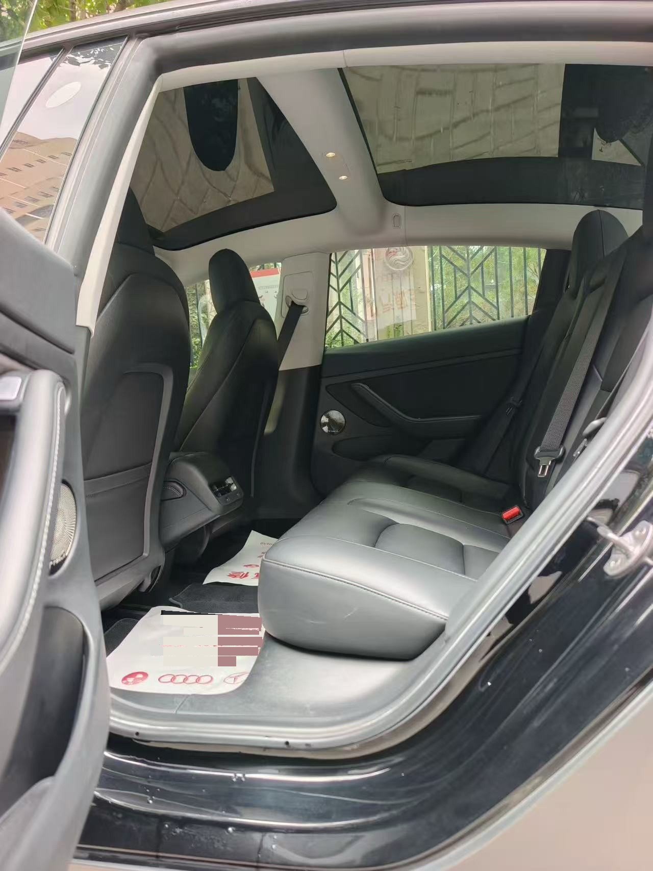 Tesla Model 3 2023 car image #3