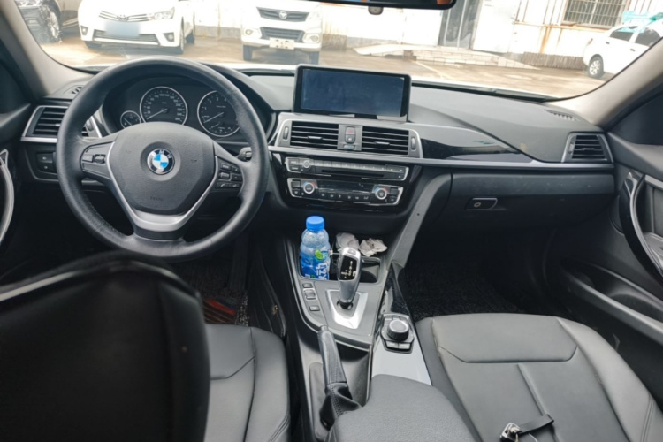 BMW 3 Series 2017 #10 BMW 3 Series 2017 car image #10