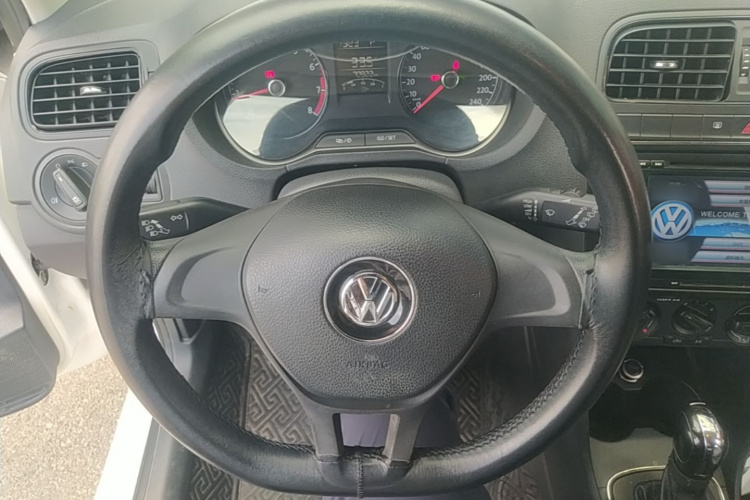 Volkswagen Polo 2016 #11 Volkswagen Polo 2016 car image #11