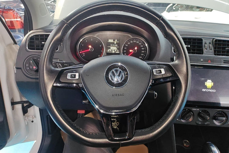 Volkswagen Polo 2017 #11 Volkswagen Polo 2017 car image #11