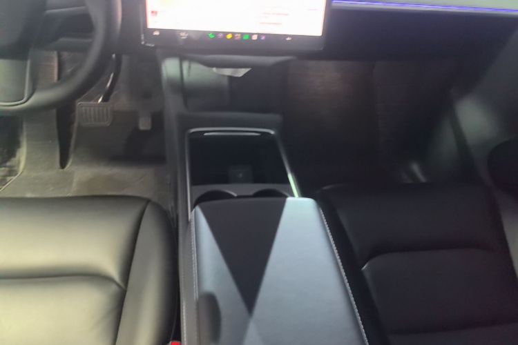 Tesla Model Y 2023 #24 Tesla Model Y 2023 car image #24