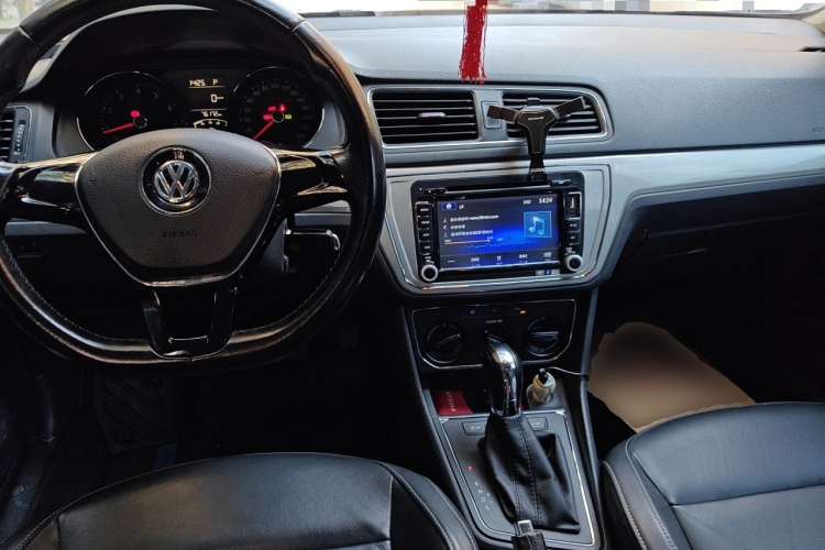 Volkswagen Lavida 2015 car image #7