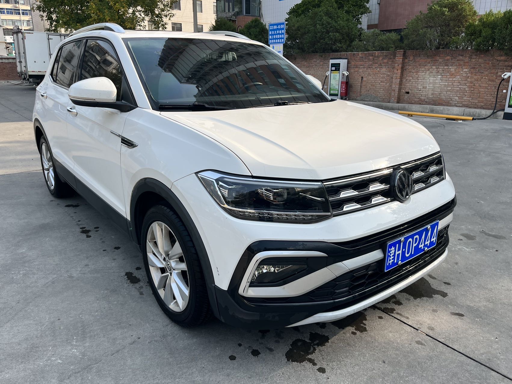 Volkswagen T-Cross 2020 #2 Volkswagen T-Cross 2020 car image #2