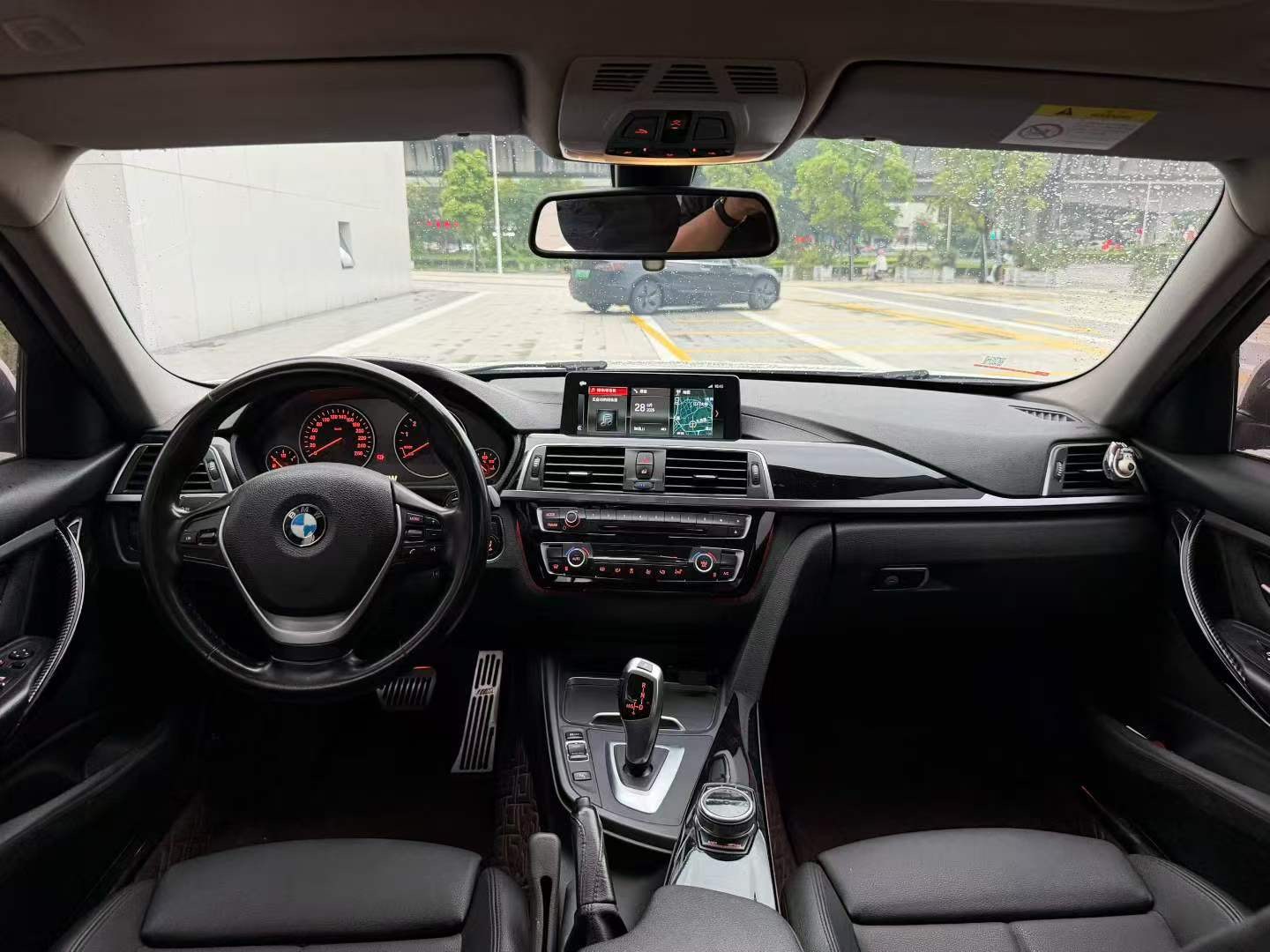 BMW 3 Series 2018 #8 BMW 3 Series 2018 car image #8
