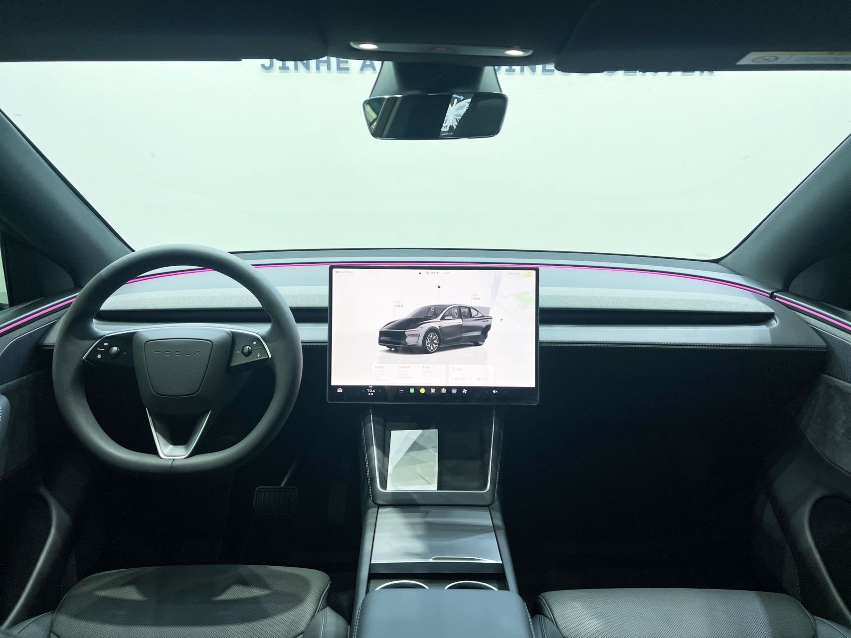 Tesla Model Y L 2025 car image #10