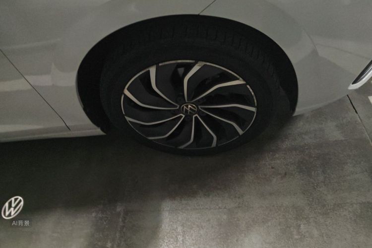 Volkswagen Golf 2021 car image #9