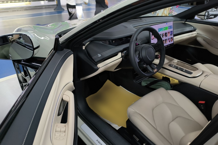MI SU7 2025 car image #16
