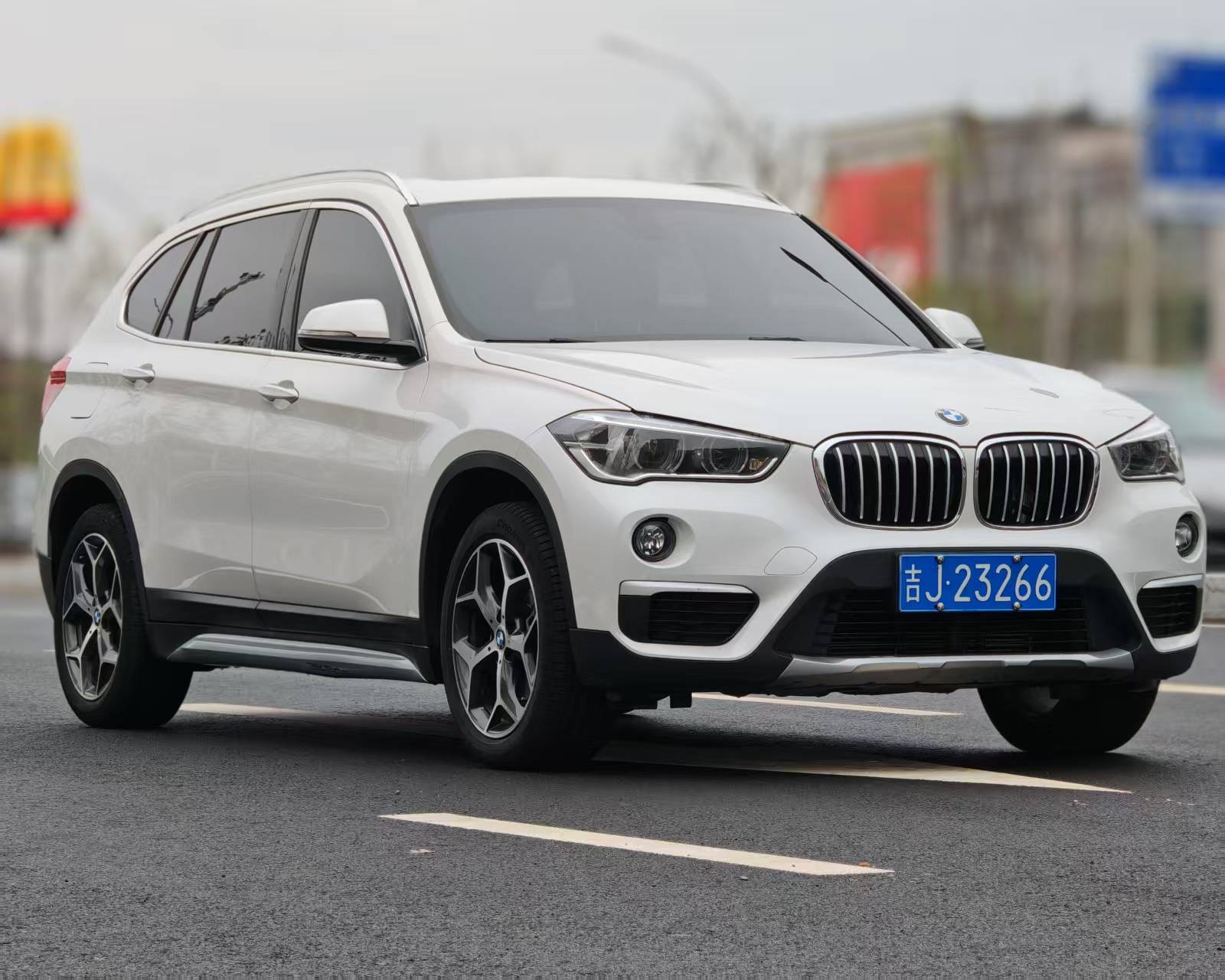 BMW X1 2018 #6 BMW X1 2018 car image #6