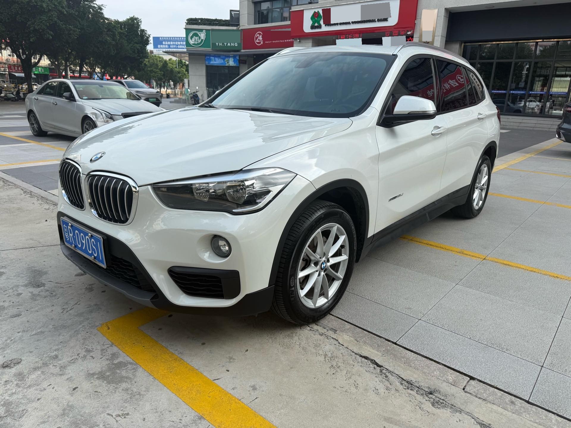 BMW X1 2018 car image 