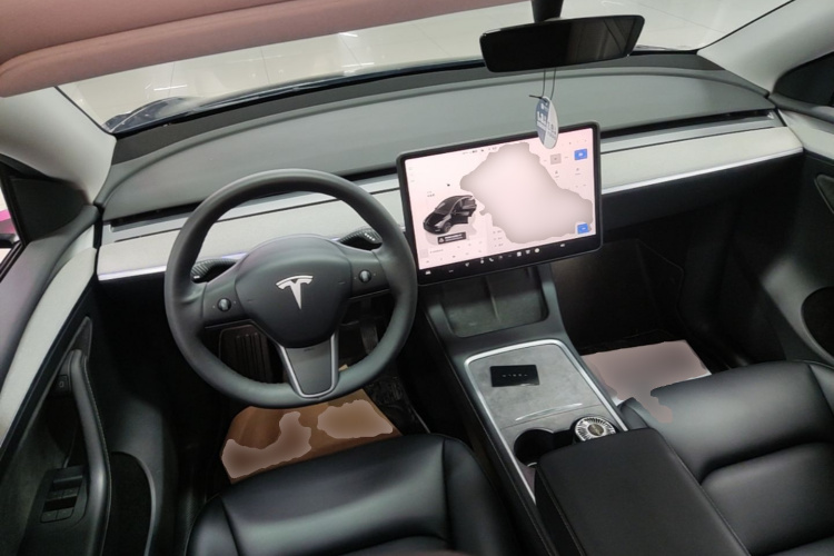 Tesla Model Y 2023 #10 Tesla Model Y 2023 car image #10