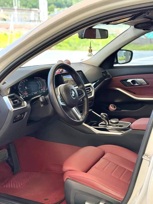 BMW 3 Series 2022 #2 BMW 3 Series 2022 car image #2