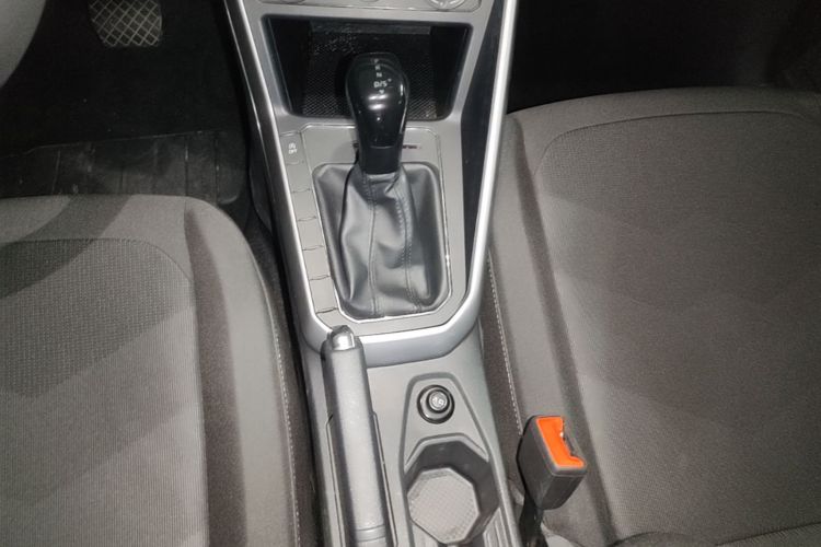 Volkswagen Polo 2021 car image #14