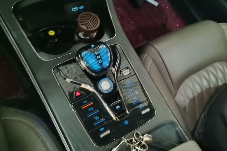 BYD Han 2022 car image #18