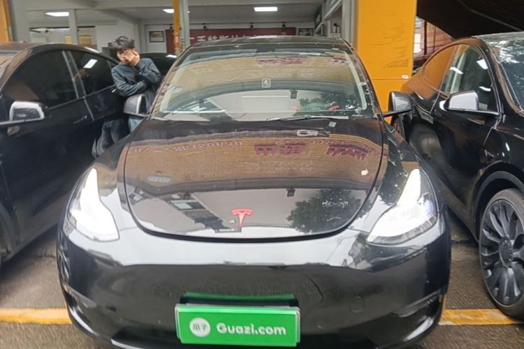 Tesla Model Y 2021 #3 Tesla Model Y 2021 immagine di auto #3