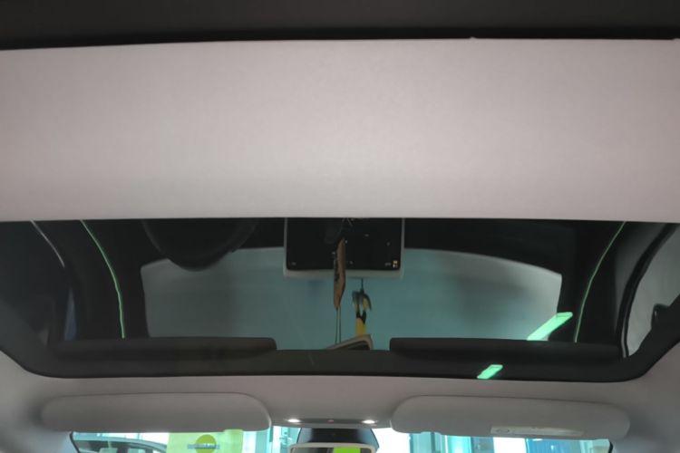 Tesla Model 3 2024 car image #18