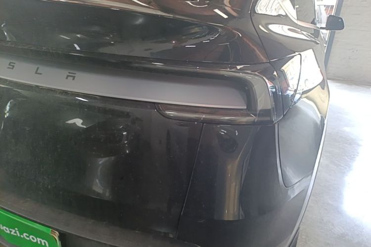 Tesla Model Y 2026 car image #8