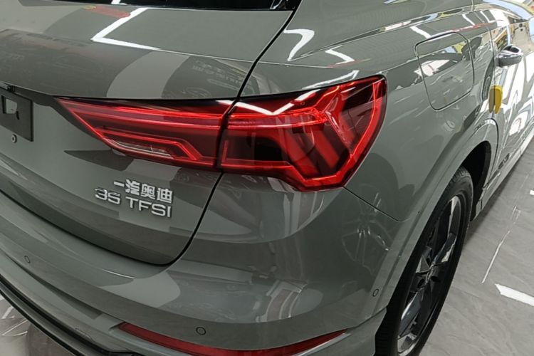 Audi Q3 2024 immagine di auto #8