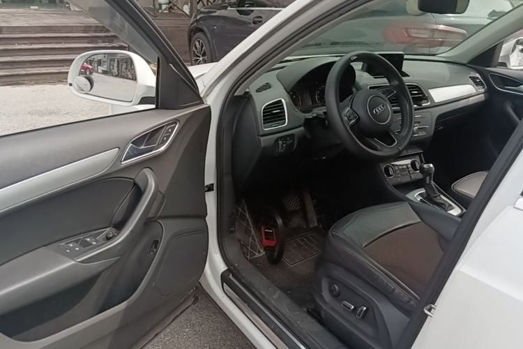 Audi Q3 2017 #16 Audi Q3 2017 car image #16