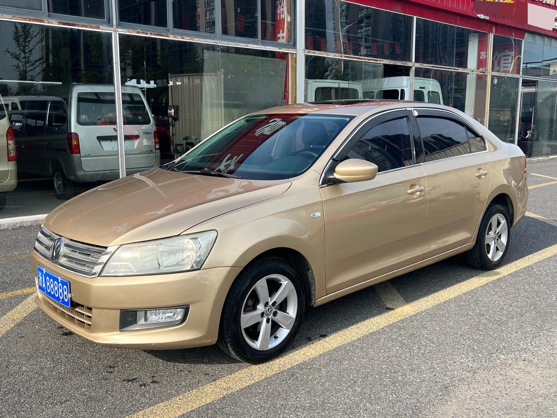 Volkswagen Santana 2014 car image 