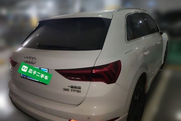 Audi Q3 2020 car image #5