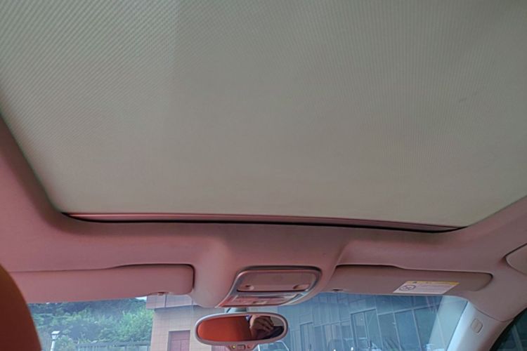 Audi Q3 2015 car image #23