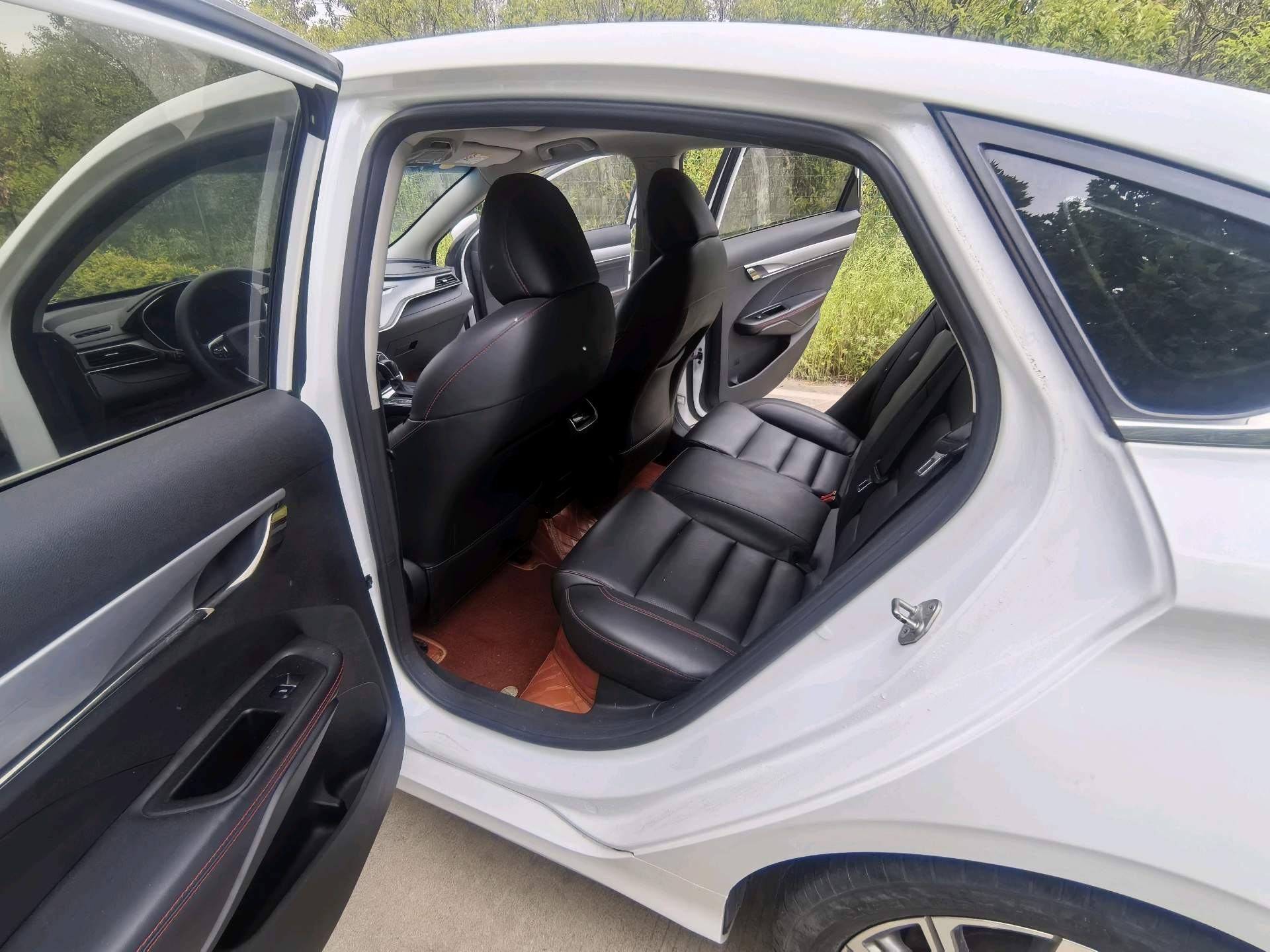 GEELY Binray 2019 car image #8