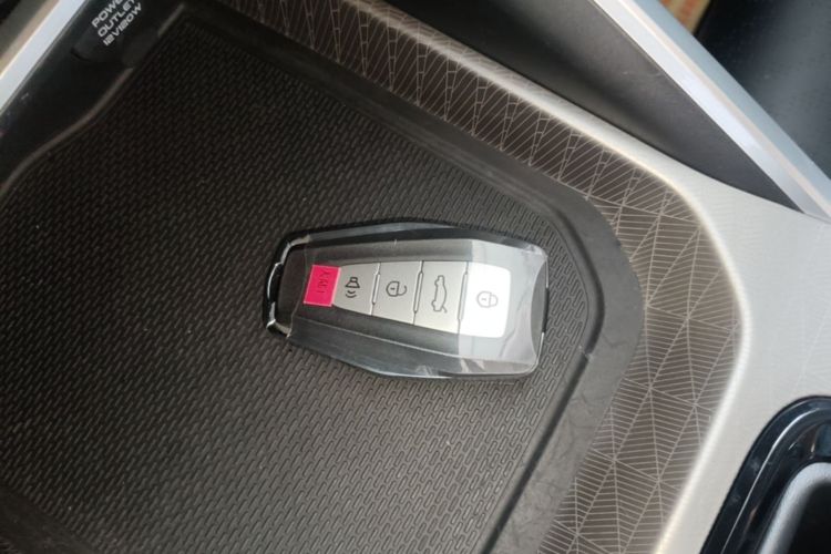 GEELY Emgrand 2023 car image #9