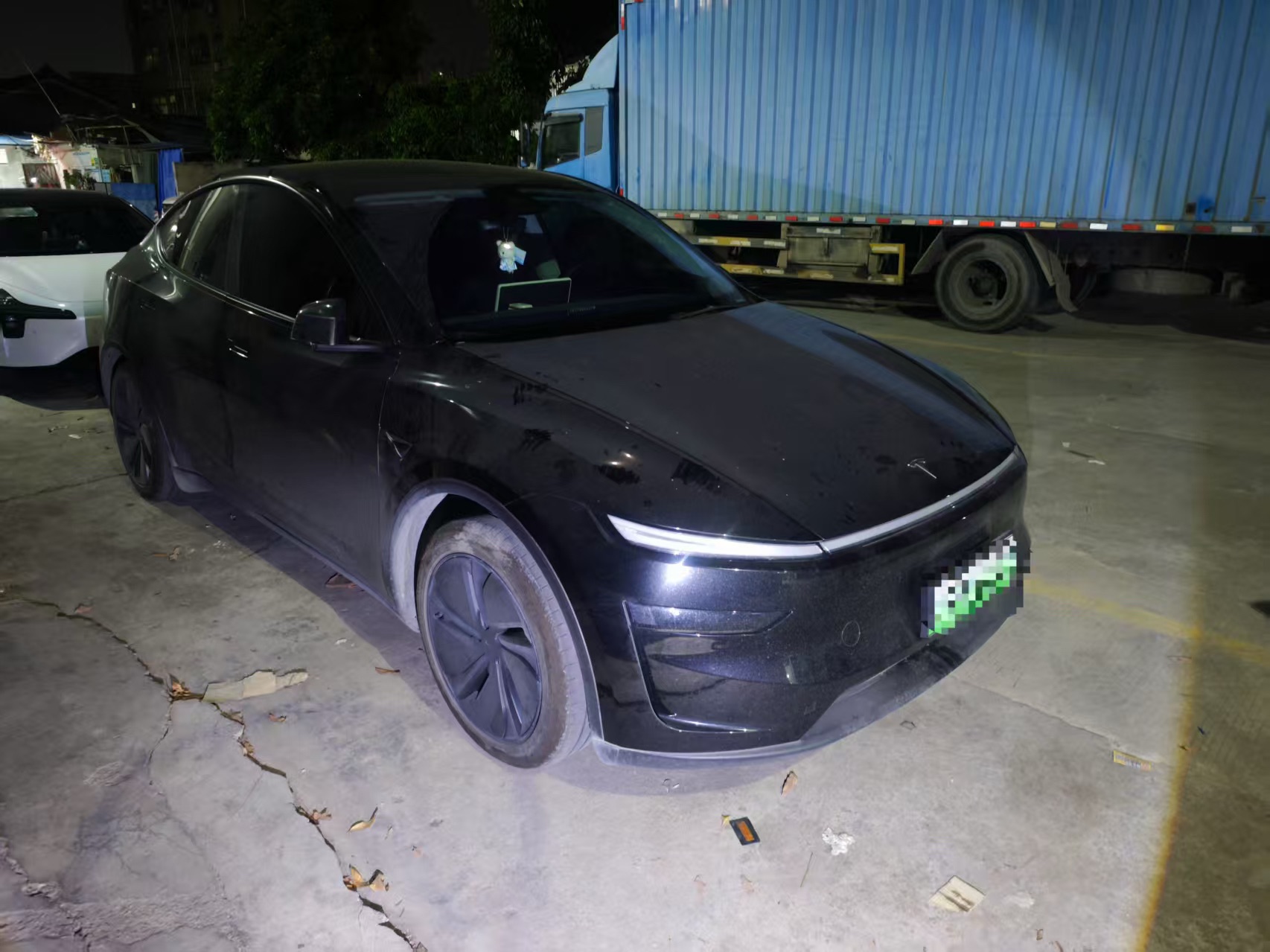 Tesla Model Y 2025 #3 Tesla Model Y 2025 image de voiture #3