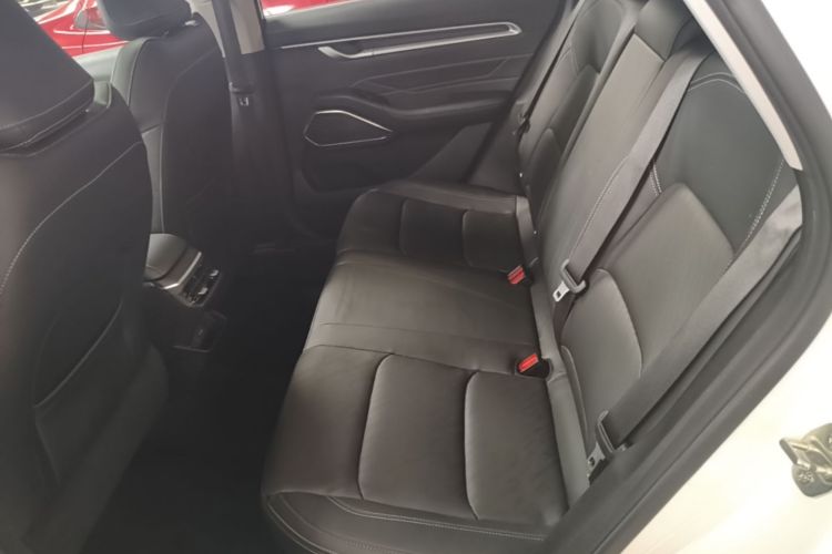 GEELY Emgrand 2022 car image #17