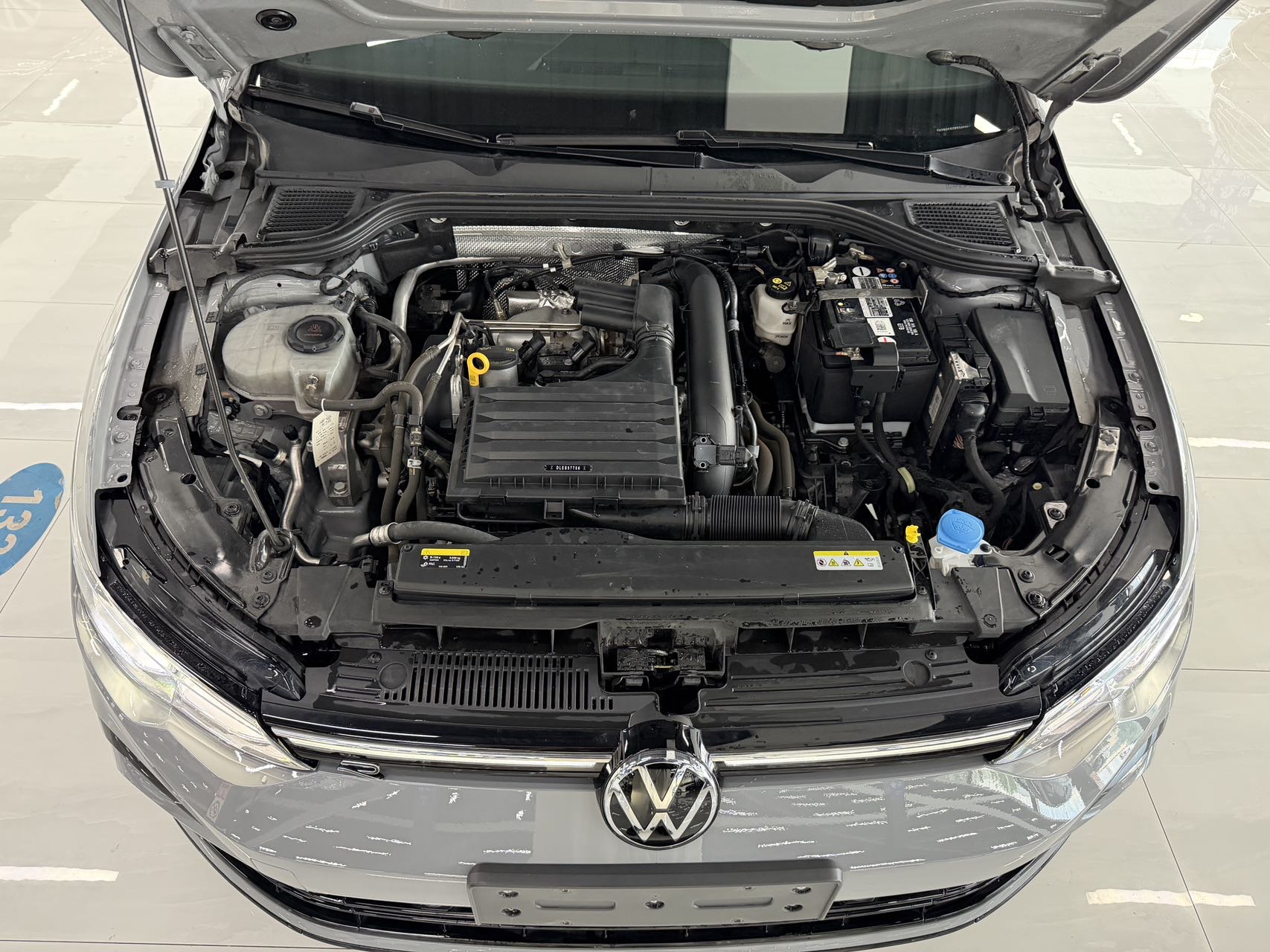 Volkswagen Golf 2023 car image #13