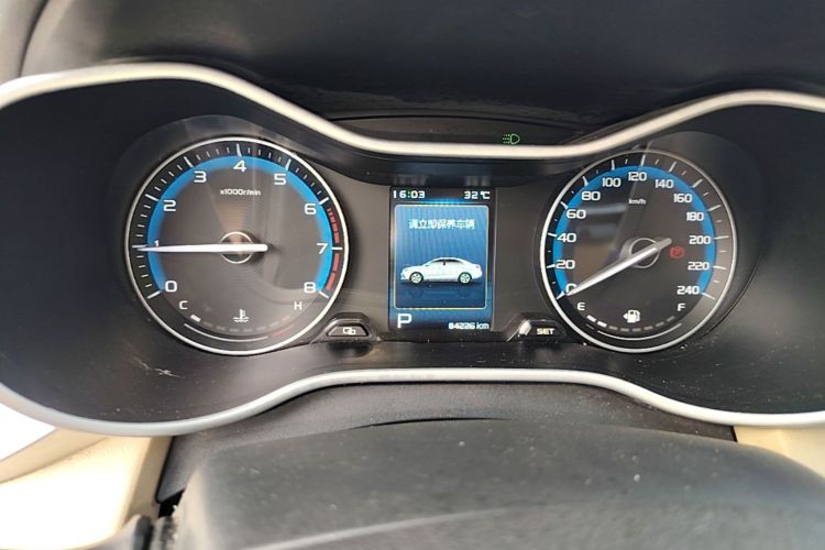 GEELY Emgrand 2018 #12 GEELY Emgrand 2018 car image #12