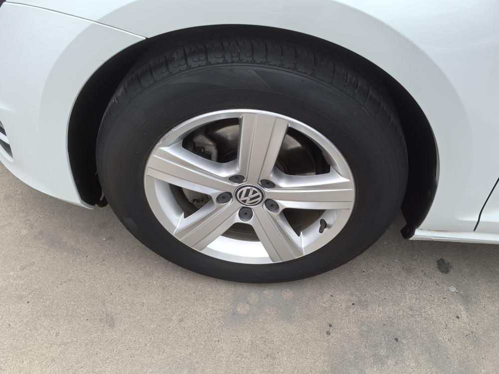 Volkswagen Golf 2016 car image #9