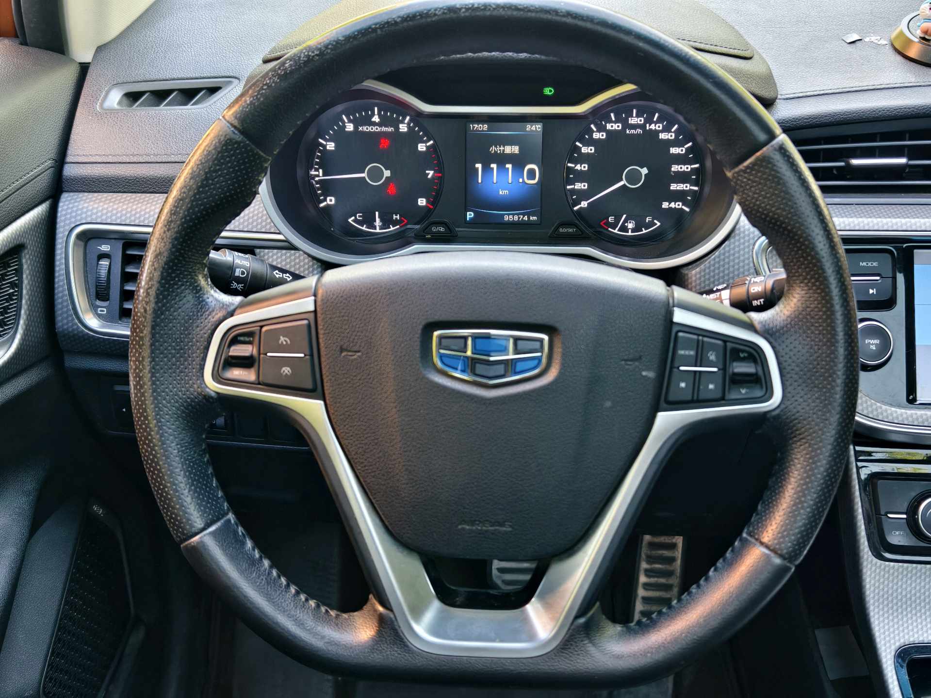 GEELY Emgrand GS 2017 car image #7