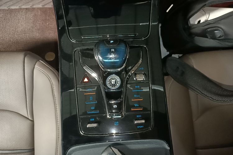 BYD Han 2021 #14 BYD Han 2021 immagine di auto #14