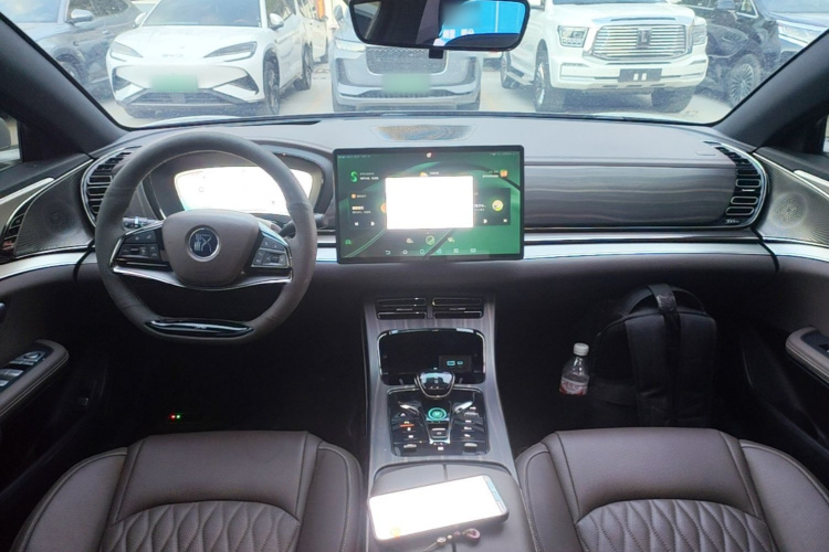 BYD Han 2022 car image #11
