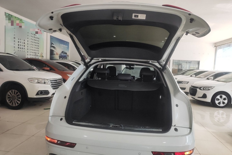 Audi Q3 2017 #19 Audi Q3 2017 car image #19
