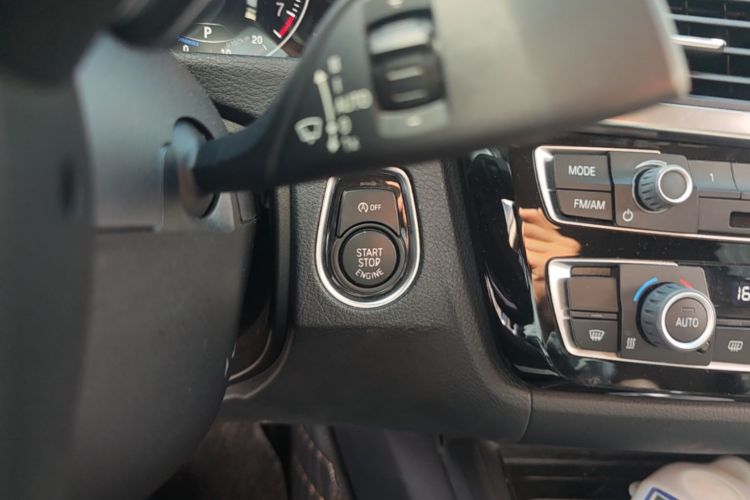BMW 3 Series 2018 #11 BMW 3 Series 2018 car image #11