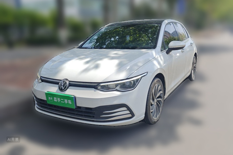 Volkswagen Golf 2021 car image #2
