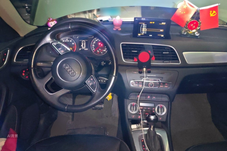 Audi Q3 2015 car image #11